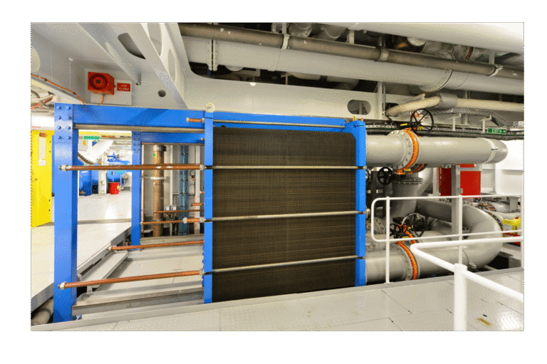 traditional_plate_heat_exchanger_marine_installation_02